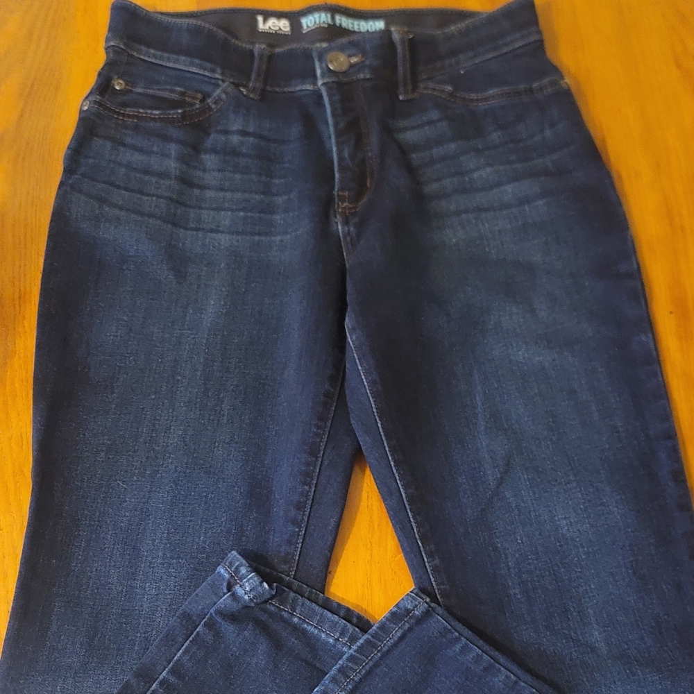 LEE - MODERN SERIES - TOTAL FREEDOM - STRAIGHT LEG - Dark Blue Denim Pants/Jeans